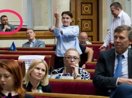 Савченко в Раде сделала непристойный жест
