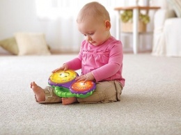 Психологи рассказали, что развивающие игрушки не идут на пользу ребенку