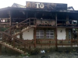 В Николаевской области дотла сгорело кафе (фото)