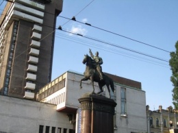Вятрович рассказал, что сделает с памятником Щорсу