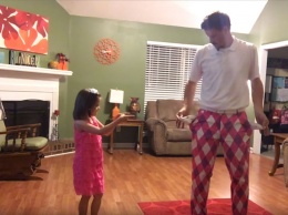 Папы с 6-летней дочкой записали видео, которое посмотрели более 10 000 000 человек. Мама была в шоке!