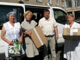 Медики Криворожской «тысячки» собрали помощь для переселенцев (фото)