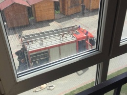 Эвакуация и переполох: в Житомире в приемную скандального нардепа подкинули "взрывчатку"