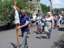 Замученную до смерти Алину похоронили в селе Горняк (ФОТО)
