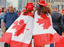 П. Порошенко поздравил канадцев с 150 - летием Канады