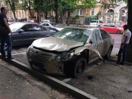 Взрыв в центре Одессы: неизвестные заложили бомбу под автомобиль