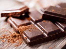 Итальянские ученые назвали полезные свойства горького шоколада