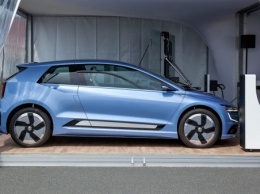 Стали известны цена на обновленный Volkswagen E-Golf