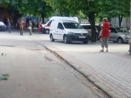 Теракт в Луганске: Взрывное устройство сработало в центре города