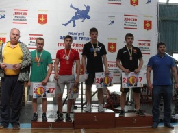 Борцы Луганщины завоевали медали на всеукраинских соревнованиях
