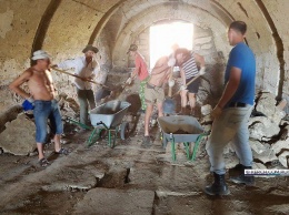 В крепости Керчь начались археологические раскопки