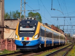 Модернизированный дизель-поезд начнет ходить между Одессой и Кишиневом