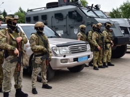 Полиция Донетчины взяла под особый контроль курортные зоны и Мариуполь