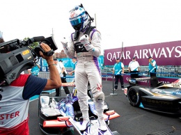Формула E: Сэм Берд одержал первую победу