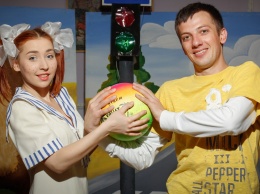 Николаевский театр показал детям из «Орленка» благотворительный спектакль о правилах дорожного движения