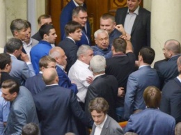 Депутаты перепутали парламент со студией ток-шоу, увлеклись популизмом настолько, что прощелкали реформы, - Фесенко