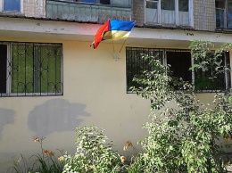 Боевик АТО напал в Киеве на детей, крутивших Fuck флагу УПА