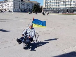 Спортсмен-колясочник из Сумщины намерен проехать от Шостки до Литвы