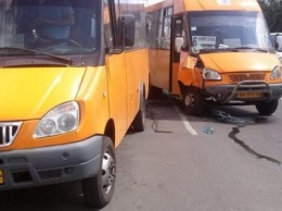 В Сумах в результате ДТП с участием двух маршруток пострадал пассажир