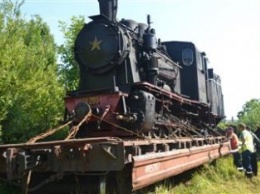 На Закарпатье доставили паровоз немецкого производства, который поедет на буковых дровах