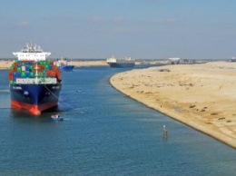 Суэцкий канал продлевает скидки для контейнеровозов до конца года
