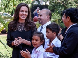 Анджелина Джоли вновь оказалась в эпицентре скандала