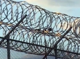 Более 10 заключенных совершили побег из тюрьмы в США