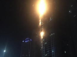 В Дубае горит одна из высочайших башен в мире