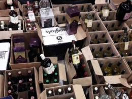 На Сумщине разоблачили фальсификаторов алкоголя, которые продавали его через интернет