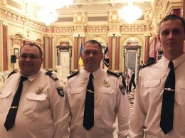 В Киеве наградили полицейских героев с Донетчины