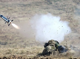 Нажива для военных: Пентагон намерен передать Киеву противотанковые ракеты
