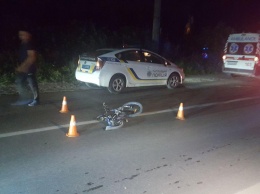 В Киеве на Осокорках пьяный водитель насмерть сбил девочку на обочине