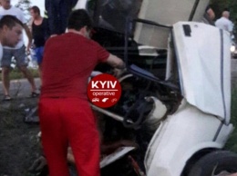 В ДТП на Киевщине погибли шесть человек