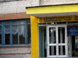 За ночь из Западно-Донбасского лицея похитили 10 компьютеров