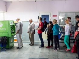 Крымчане ринулись опустошать банкоматы