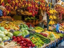 На павлоградских рынках продолжают дешеветь фрукты