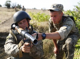 Курсанты-первокурсники Одесской военной академии прошли первые полевые испытания (фото)