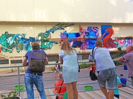 600 квадратных метров стрит-арта: молодые художники расписали одесский торговый центр