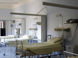 В Испании женщину разрубил пополам больничный лифт