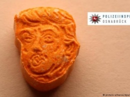 Немецкая полиция конфисковала тысячи таблеток экстази в форме головы Трампа