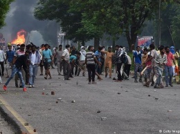 В Индии 30 человек погибли в ходе беспорядков из-за суда над гуру