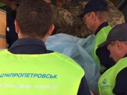Спецсамолет ВСУ доставил раненного во время учений криворожского оператора во Львов (ФОТО)