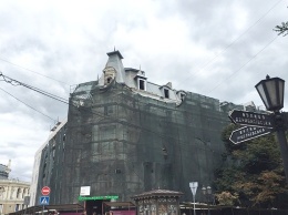 В историческом центре Одессы продолжают ремонт и реставрационные работы фасадов и кровель зданий