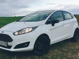 Тест-драйв Ford Fiesta: Black and White ей к лицу