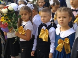 Почти не страшно: как одесские первоклашки сегодня в школу ходили (ФОТО)