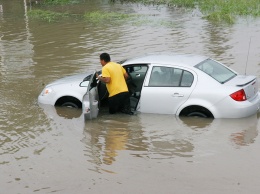В США из-за урагана "Харви" уничтожено 500000 автомобилей