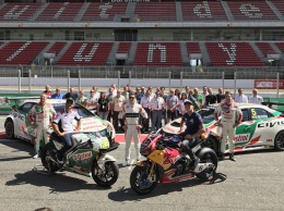 Пилоты MotoGP, WSBK, Формулы-1 и WTCC встретились в честь Castrol и Honda