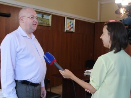 Председатель Севизбиркома Александр Петухов дал интервью корреспондентам региональных телеканалов