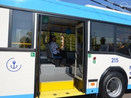 Ко Дню города Мариуполь получил новые троллейбусы (видео)