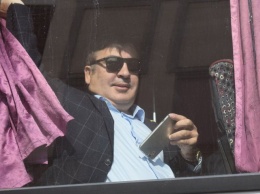 Меджлисовцы недовольны чрезмерным вниманием к Саакашвили и предложили ему прорваться в Крым
